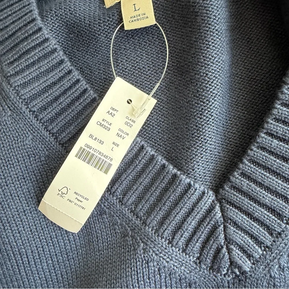 J. Crew || heritage cotton v neck sweater in navy blue